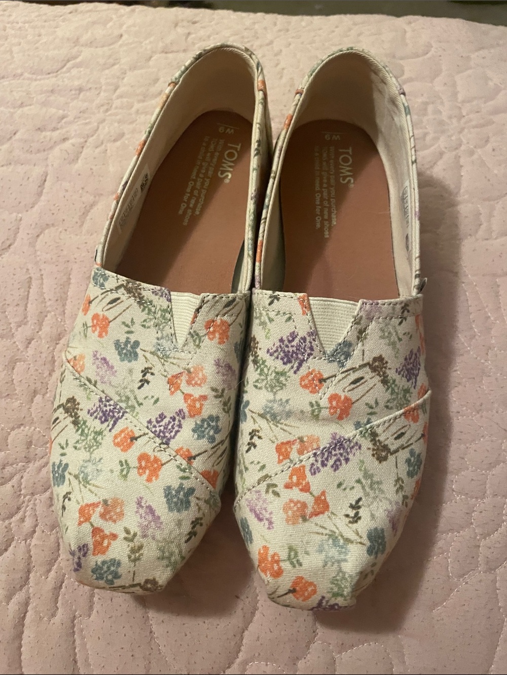 Toms Shoes